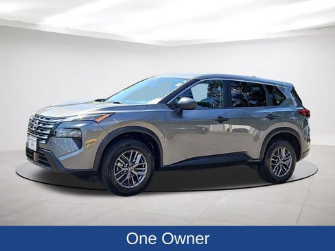 Used 2024 Nissan Rogue S image 3