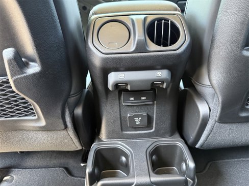 New 2025 Jeep Gladiator Rubicon w/ Convenience Group image 13