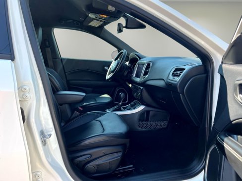 Used 2021 Jeep Compass Latitude image 16