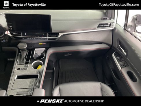 Certified 2025 Toyota Sienna XSE image 22