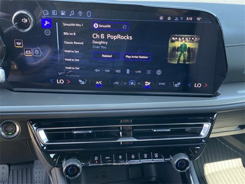 New 2026 Chevrolet Traverse LT w/ Midnight/Sport Edition image 11