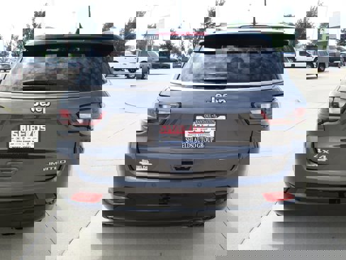Used 2022 Jeep Compass Limited w/ Elite Group image 5
