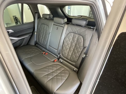 New 2026 BMW X5 xDrive50e image 26