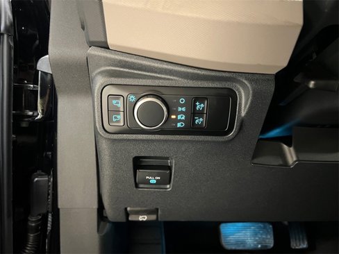 Used 2024 Ford Bronco Wildtrak image 38