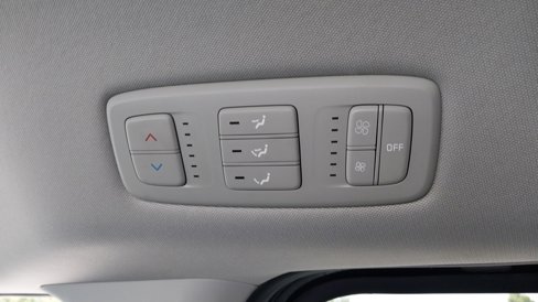 Used 2024 Kia Carnival LX image 14
