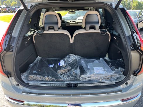 New 2026 Volvo XC90 B6 Plus w/ Protection Package Premier image 28