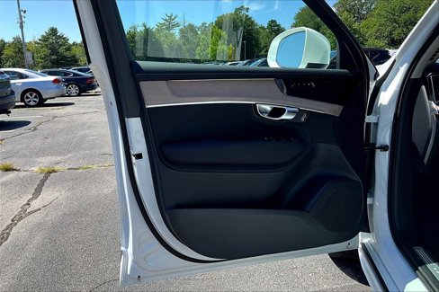 New 2026 Volvo XC90 B6 Plus w/ Protection Package Premier image 11