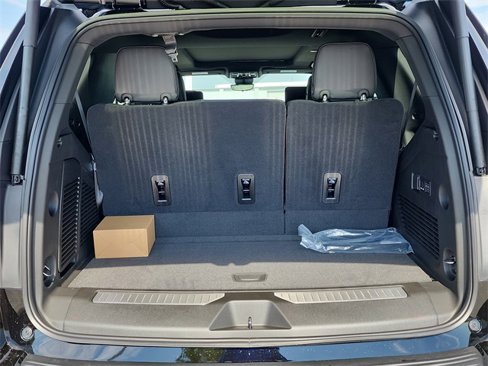 New 2026 GMC Yukon AT4 w/ AT4 Premium Plus Package image 7