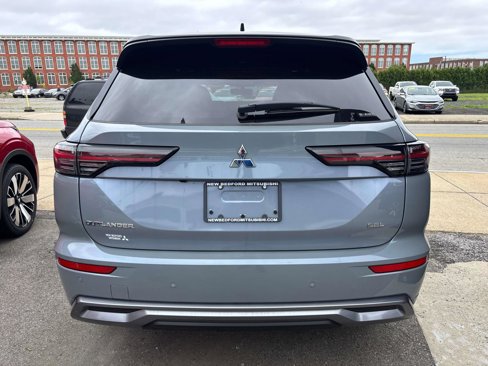 New 2025 Mitsubishi Outlander SEL image 3