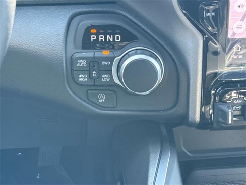 New 2026 RAM 1500 4x4 Crew Cab image 19
