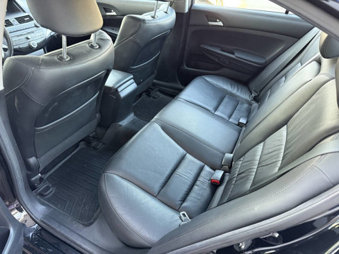 Used 2011 Honda Accord SE image 30