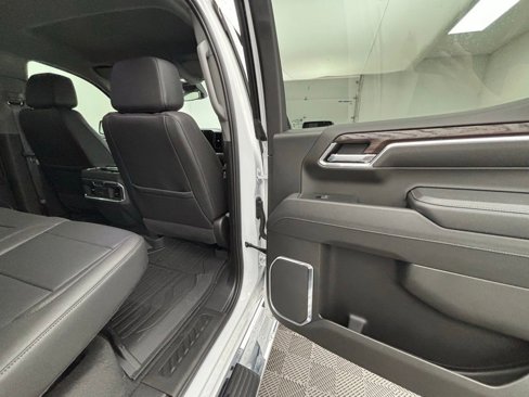 New 2025 GMC Sierra 1500 SLT w/ SLT Premium Package image 39