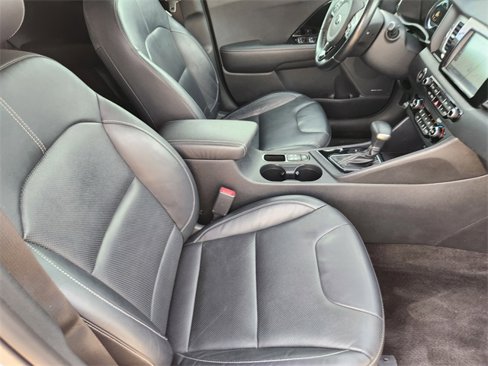 Certified 2019 Kia Niro Touring image 14