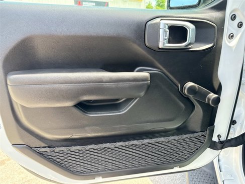 Used 2024 Jeep Wrangler Sport image 19
