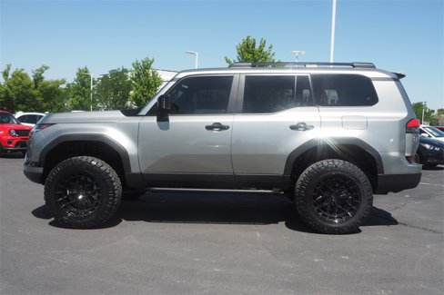 Used 2025 Lexus GX 550 image 8