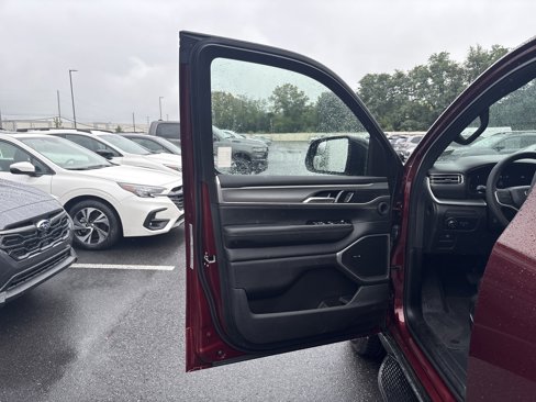 New 2025 Jeep Wagoneer L 4WD w/ Convenience Group I image 19