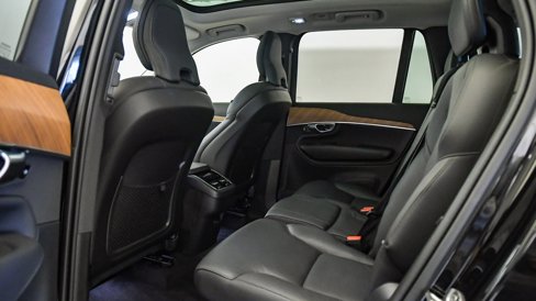 Certified 2025 Volvo XC90 B6 Plus image 20