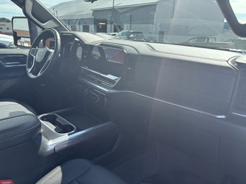 Used 2024 Chevrolet Silverado 3500 LTZ w/ LTZ Plus Package image 8