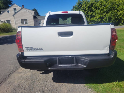 Used 2012 Toyota Tacoma 4x4 Regular Cab image 3