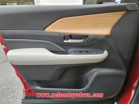 New 2026 Toyota Grand Highlander Limited image 14