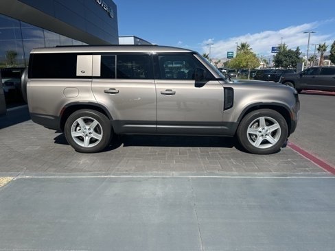 Certified 2023 Land Rover Defender 130 SE image 3