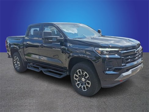 Used 2024 Chevrolet Colorado Z71 w/ Z71 Convenience Package 2 image 3