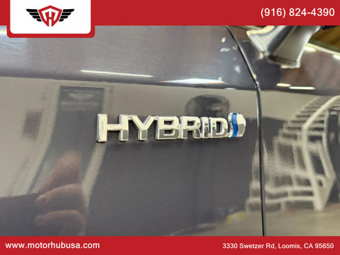 Used 2015 Toyota Prius Five image 18