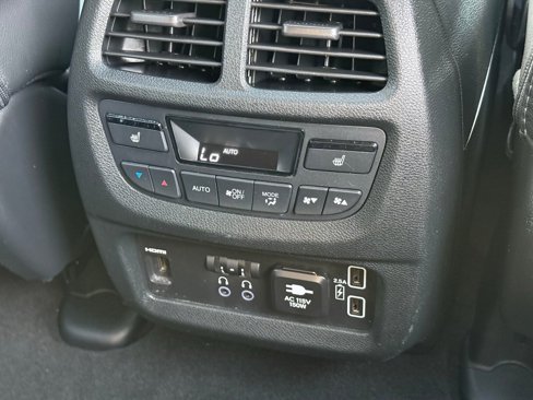 Used 2021 Honda Pilot Touring image 40