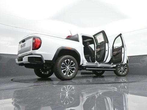 New 2026 GMC Canyon Denali image 49