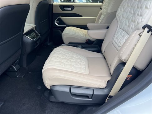New 2025 Nissan Armada Platinum Reserve image 19
