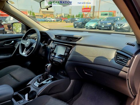 Used 2020 Nissan Rogue SV image 20