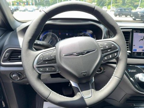 New 2025 Chrysler Voyager LX image 10