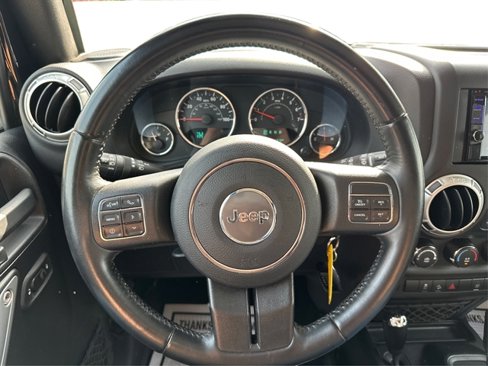 Used 2017 Jeep Wrangler Unlimited Rubicon w/ Connectivity Group image 26