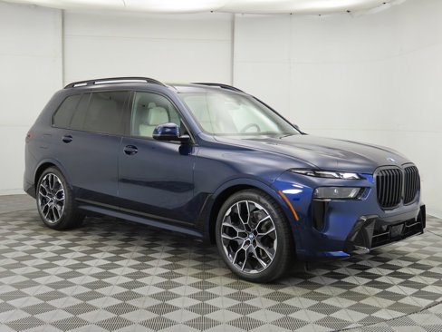 New 2026 BMW X7 xDrive40i w/ Executive Package image 3