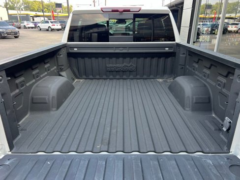 Used 2023 Chevrolet Silverado 1500 High Country w/ Z71 Off-Road Package image 24