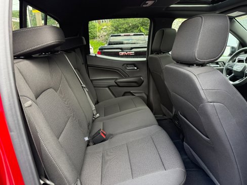 New 2025 GMC Canyon Elevation w/ Technology Package image 19