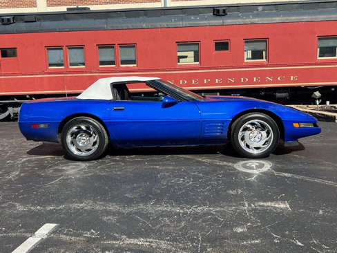 Used 1994 Chevrolet Corvette Convertible image 6