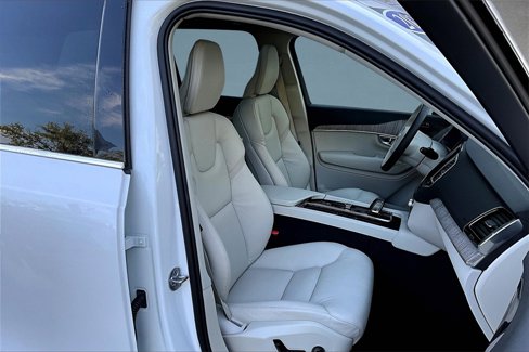 Certified 2024 Volvo XC90 B6 Plus w/ Protection Package Premier image 29