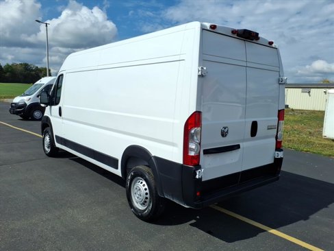 Used 2025 RAM ProMaster 2500 w/ Convenience Group image 7