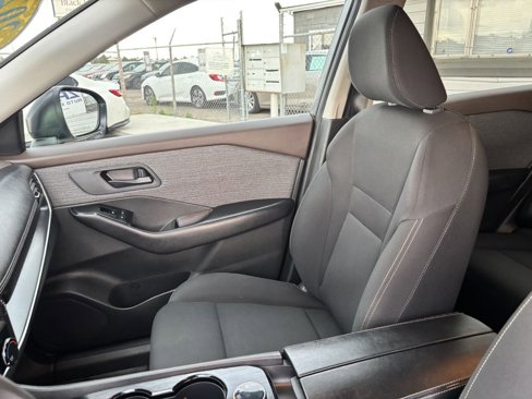 Used 2023 Nissan Rogue S image 14