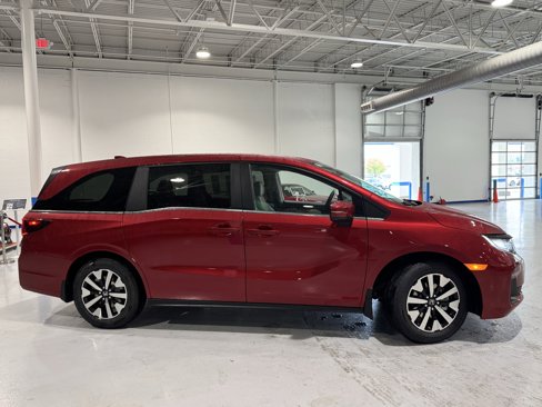 New 2026 Honda Odyssey EX-L image 3