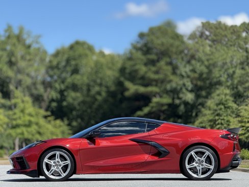 Used 2022 Chevrolet Corvette Stingray Preferred Cpe w/ Body-Color Dual Roof Package image 8
