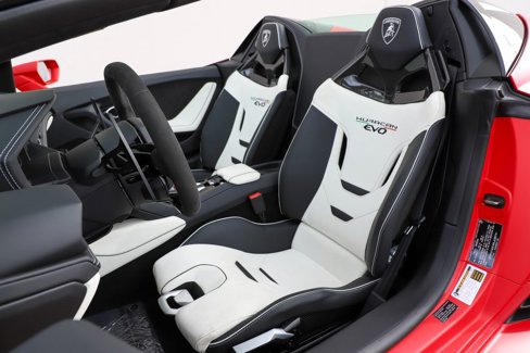 Used 2024 Lamborghini Huracan EVO image 7