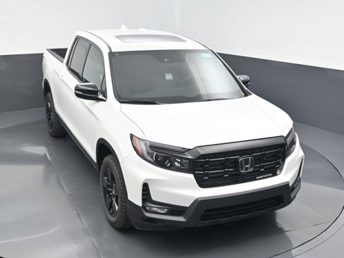 New 2025 Honda Ridgeline Black Edition image 3