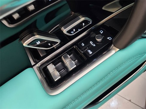 New 2025 Land Rover Range Rover SE image 21