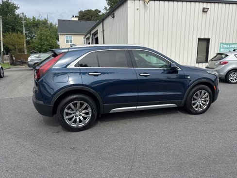 Used 2019 Cadillac XT4 Premium Luxury image 3