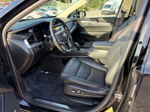 Used 2019 Cadillac XT5 Premium Luxury w/ Driver Assist Package image 14