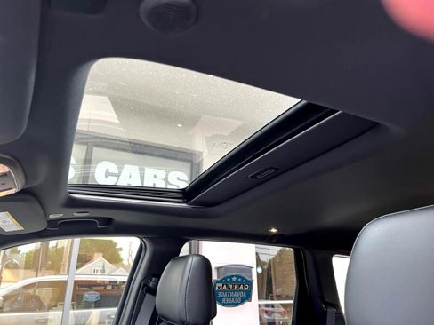 Used 2021 Jeep Grand Cherokee Laredo X image 17