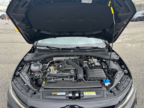 Used 2025 Volkswagen Jetta SE image 31