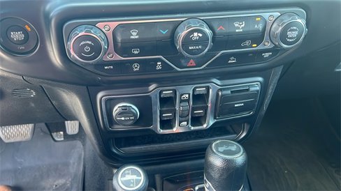 Used 2022 Jeep Wrangler Unlimited Sport image 15